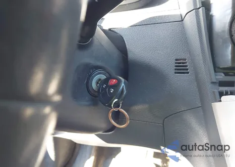 2009 Toyota Matrix S из США, поврежденный, VIN 2T1LE40E09C001024